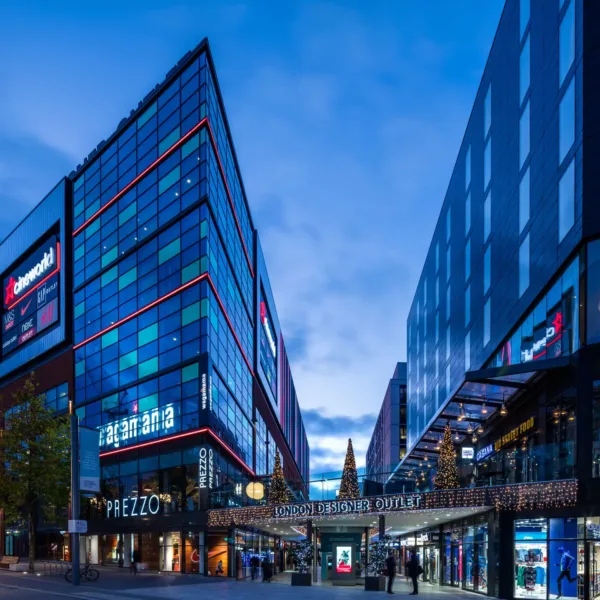 london designer outlet christmas light project