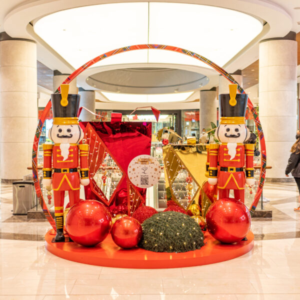 christmas fibreglass statues and props for indoor or outdoor shopping centres