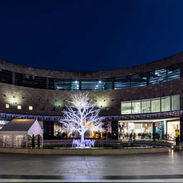 milton keynes shopping centre christmas light display and project