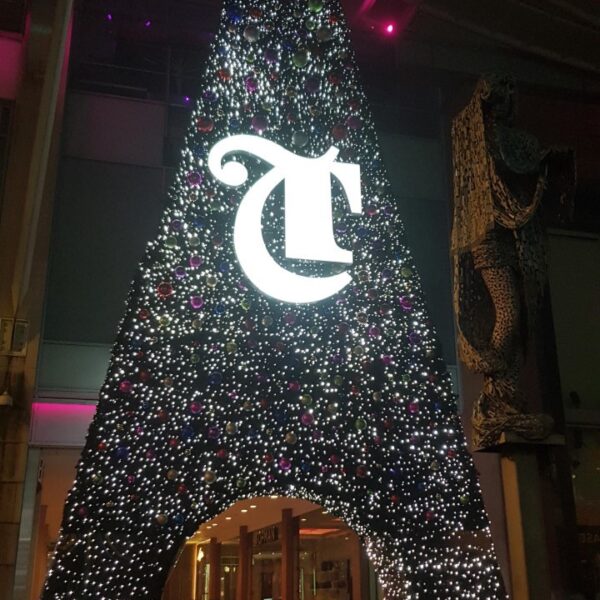 tailormade christmas tree for trinity shopping centre