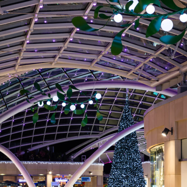 trinity leeds giant christmas tree and lighting by MK Illumiantion