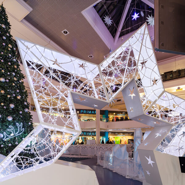 metrocentre shopping centre christmas giant star