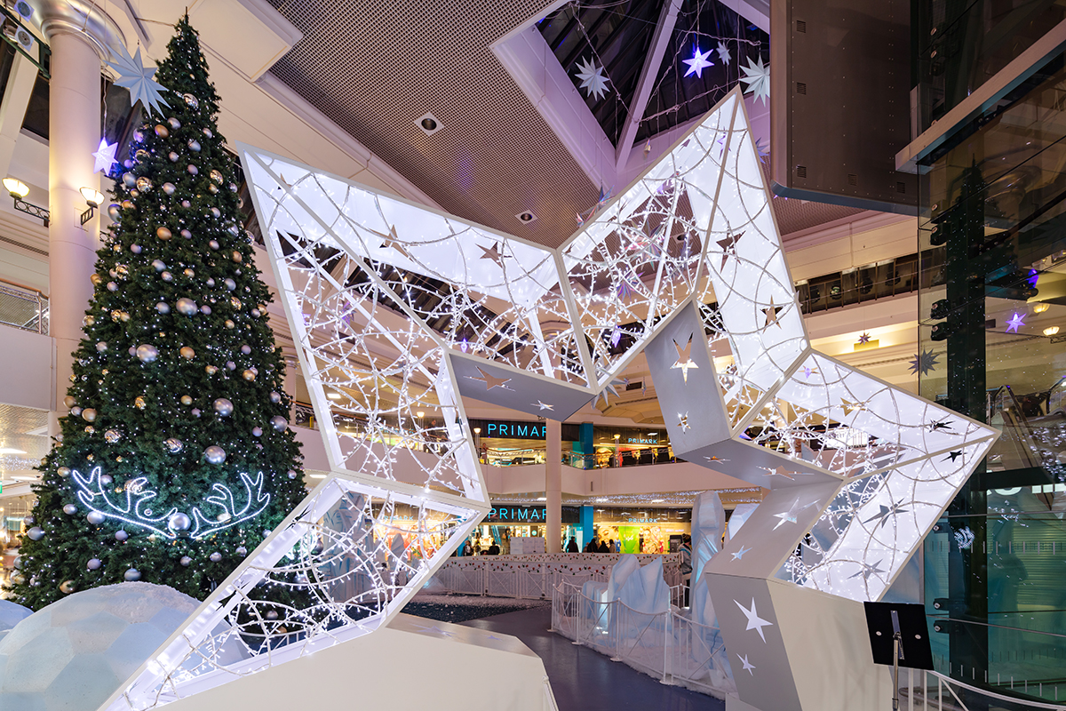 metrocentre shopping centre christmas giant star