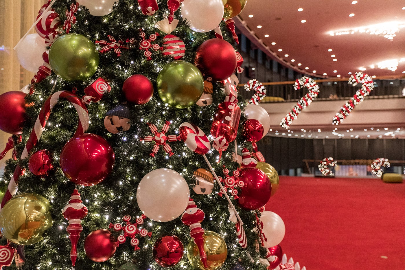 Commercial christmas shop tree