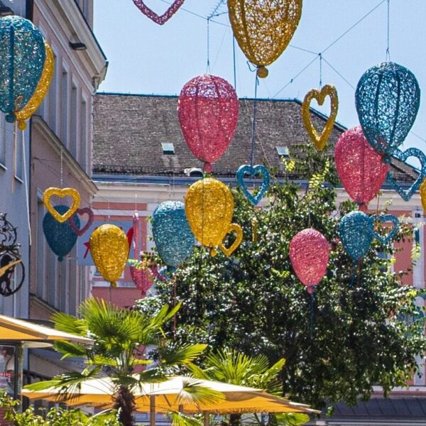 summer street decorations