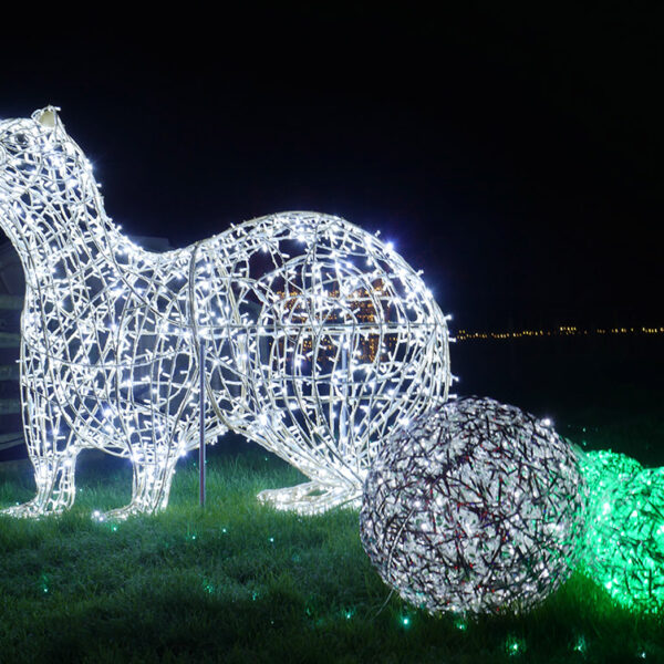 otter light sculpture