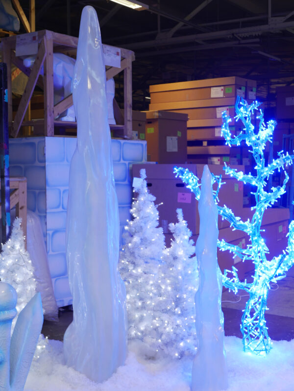 Ice Spear, 25cm x 150cm x 25cm (WxHxD) - Image 3