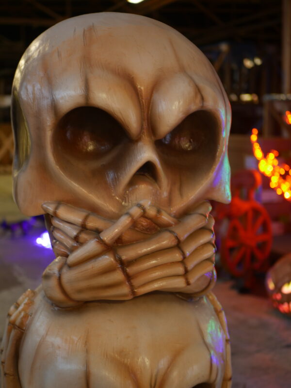 Speak No Evil Hear No Evil See No Evil Skull Pillar 57cm x 180cm x 50cm (WxHxD) - Image 6