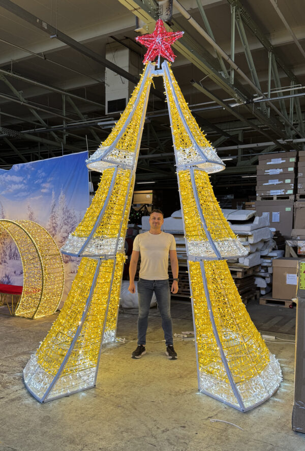 Christmas Tree Arch, 352cm x 249 x 400cm, 24v, 5m Power Cord, IP65 Plug - Image 2