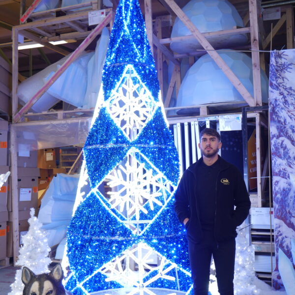 Cone Struct Tree with Snowflakes, 180x180x400cm, 24v, 5m Power Cord, IP65 Plug - Image 4