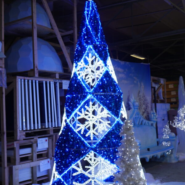 Cone Struct Tree with Snowflakes, 180x180x400cm, 24v, 5m Power Cord, IP65 Plug - Image 3