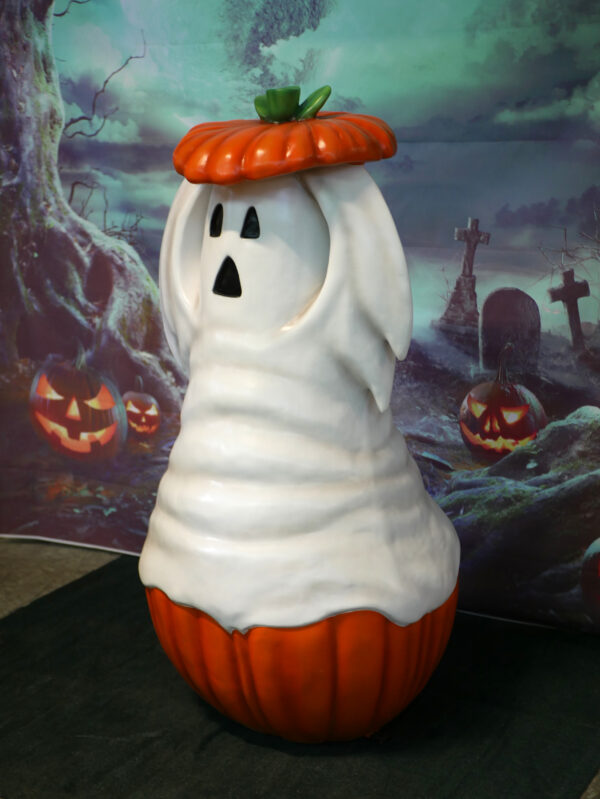 Ghost Hiding in Pumpkin, 76cm x 152cm x 73cm - Image 9