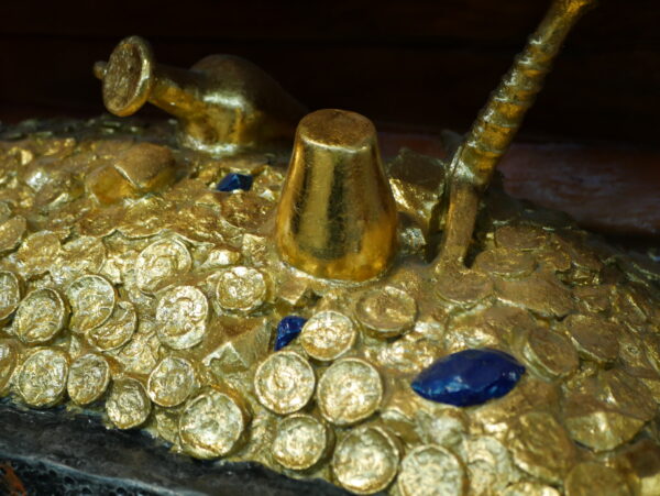 Treasure Chest, 110cm x 95cm x 55cm - Image 7