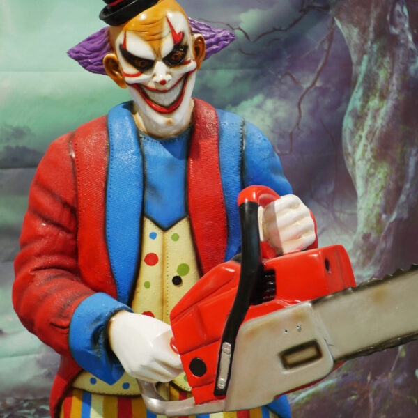 Scary Clown with Chainsaw, 135cm x 190cm x 170cm - Image 9