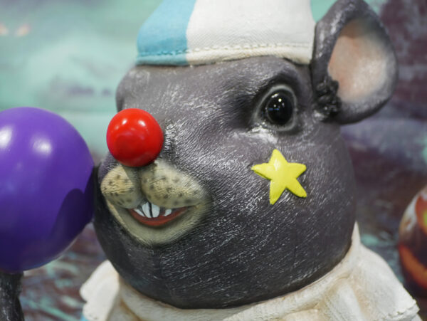 Mice The Killer Clown, 55cm x 111cm x 57cm - Image 6