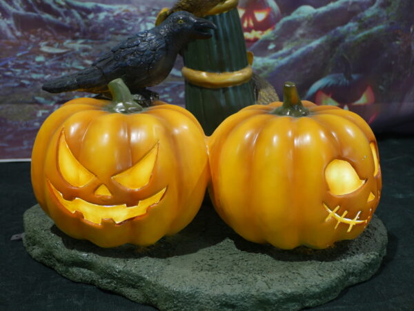 Spooky Lamp Post , 133cm x 270cm x 113cm - Image 5