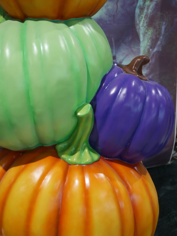 Winter Pumpkin Tower, 122cm x 244cm x 106.5cm - Image 4