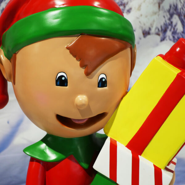 4.5ft Elf with Gift Box, 53x34x133cm - Image 6