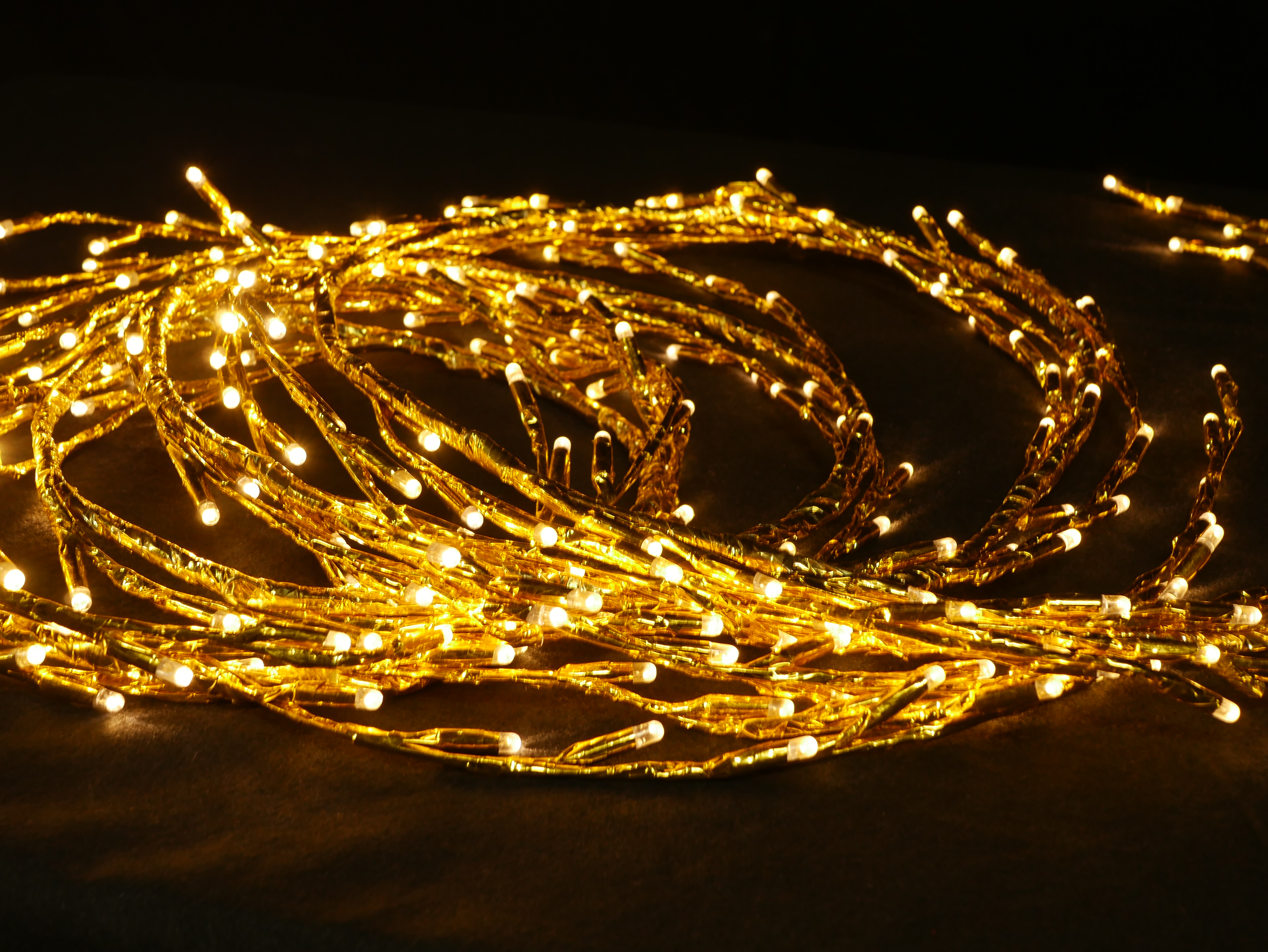 Glamour Branch Lite 288 LEDww, 4 x 0.8m, Gold Foil Cable, 36V