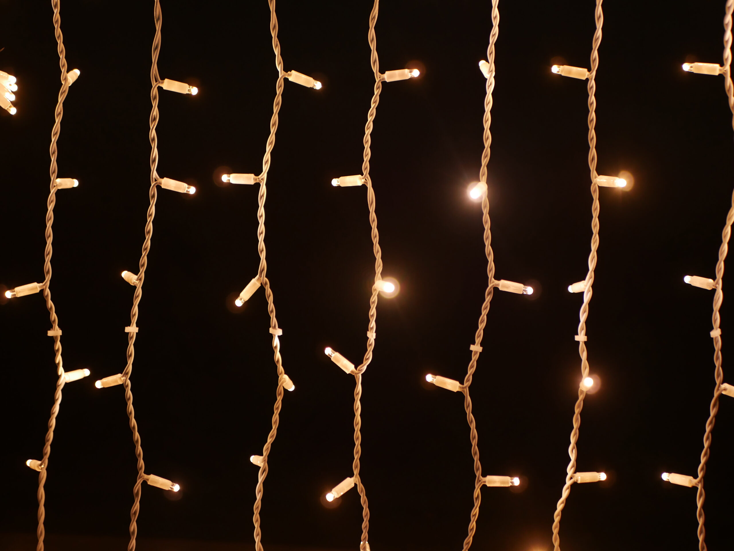 Drape Lite®QF+, 300 LEDww, 2m x 1,5m white cable, 230V, 35W