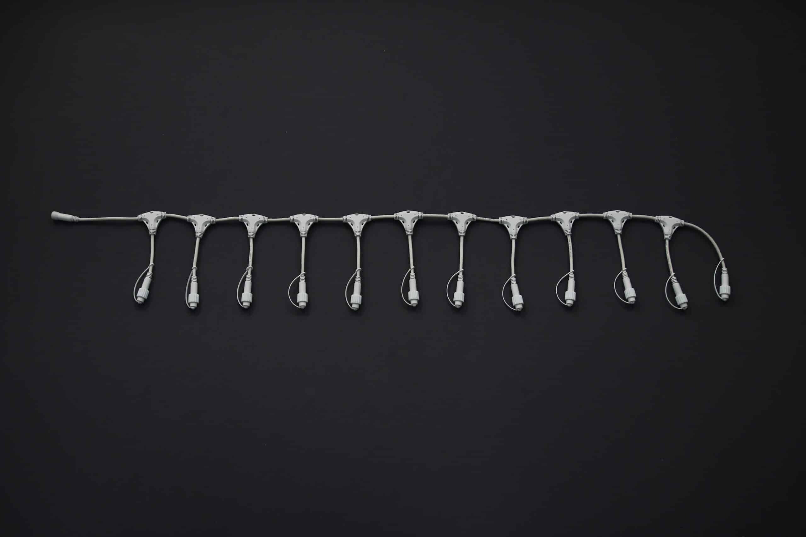 QF Divider cable with 12 Outlets white Rubber cable