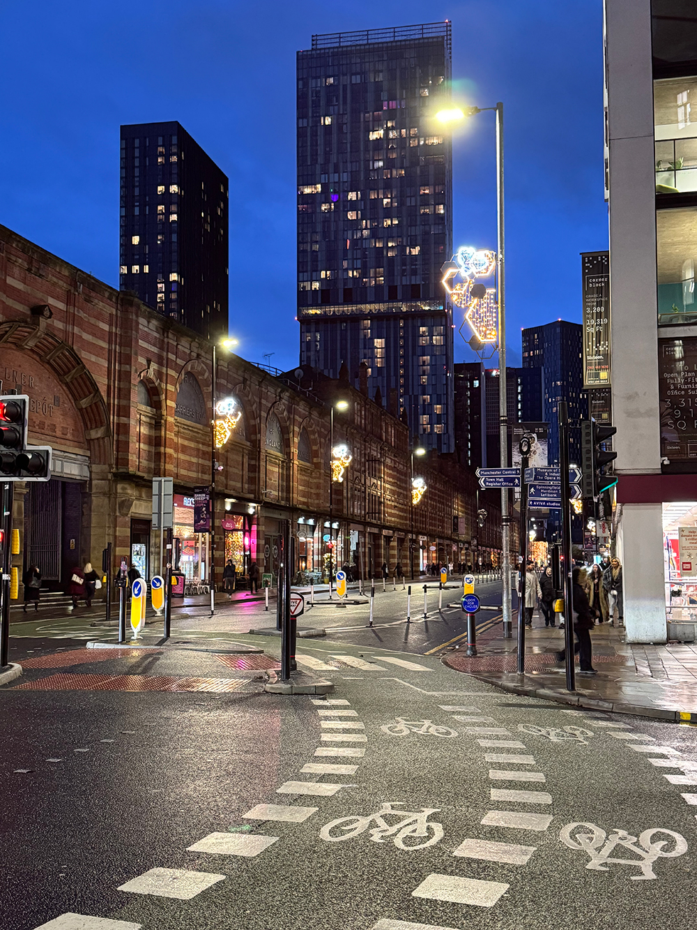 Manchester Christmas Street Lighting Motifs