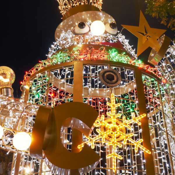 Manchester Snowman Sculpture Up Close