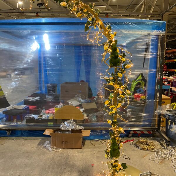 Easter Arch GOLD 220 x 240 x 60 cm WH, 36v w.Eggs and Bunnies - Image 4