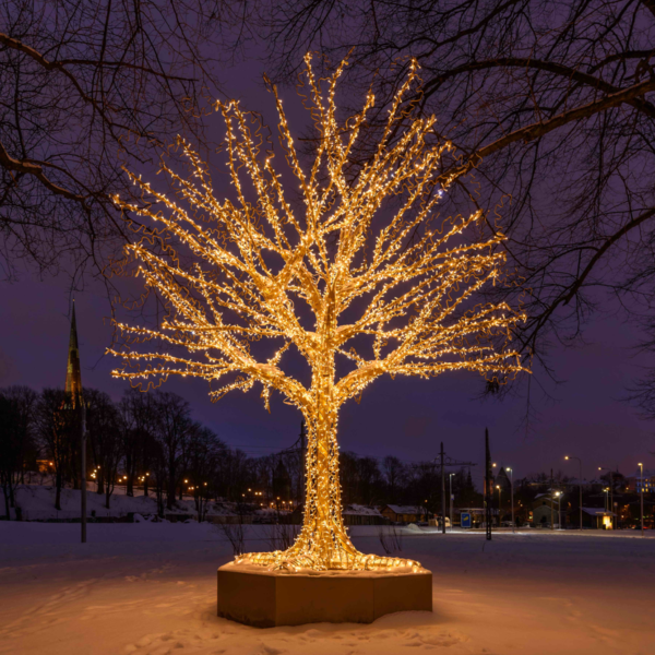 Illuminated Tree Sculpture 4
