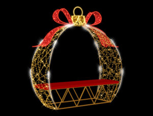 161-072 Bauble photo op with seat 230x220x86cm