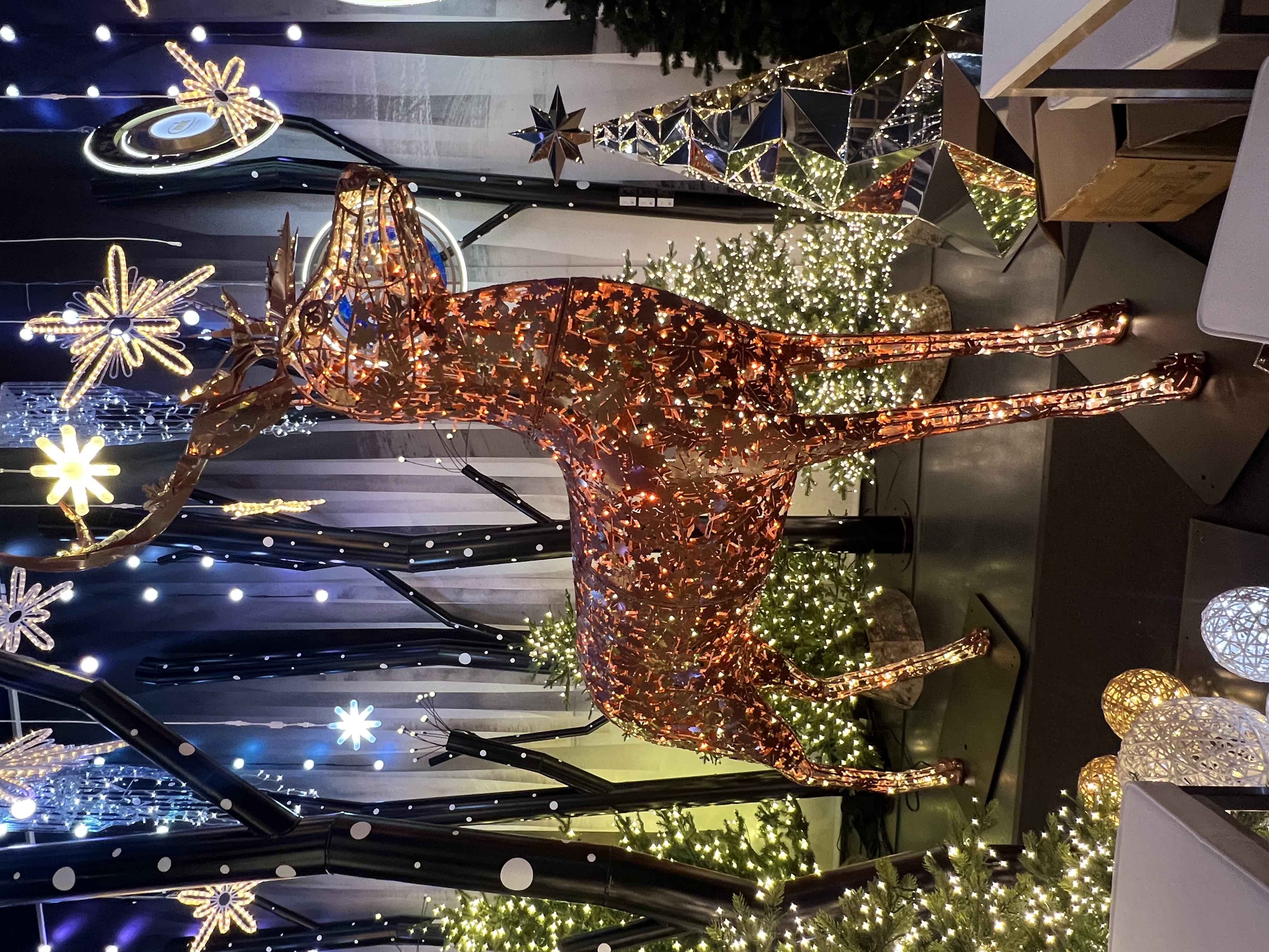 Leaf Stag, 270x170x320cm - Image 2
