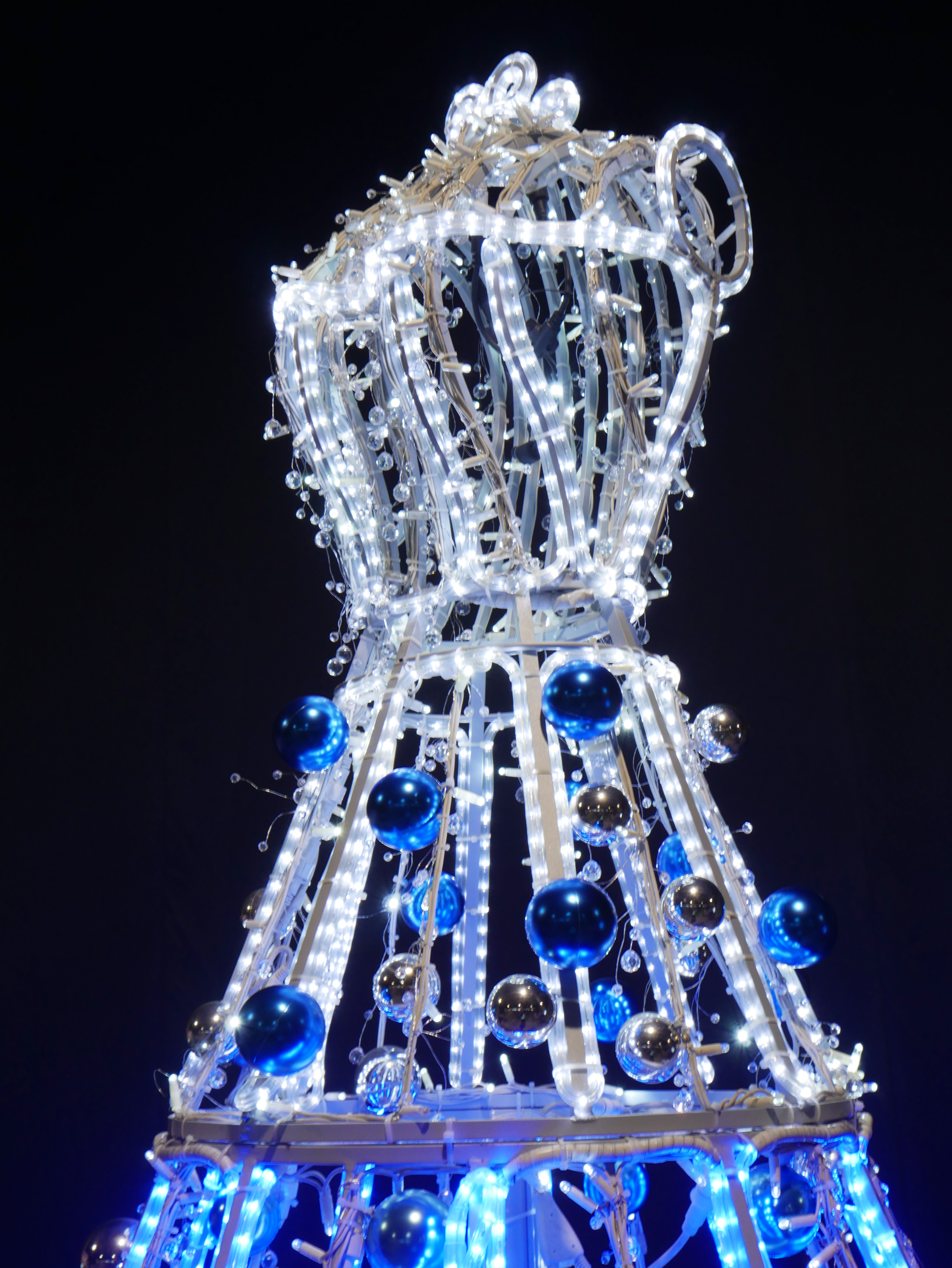Dress, 180x285x180cm - Image 5