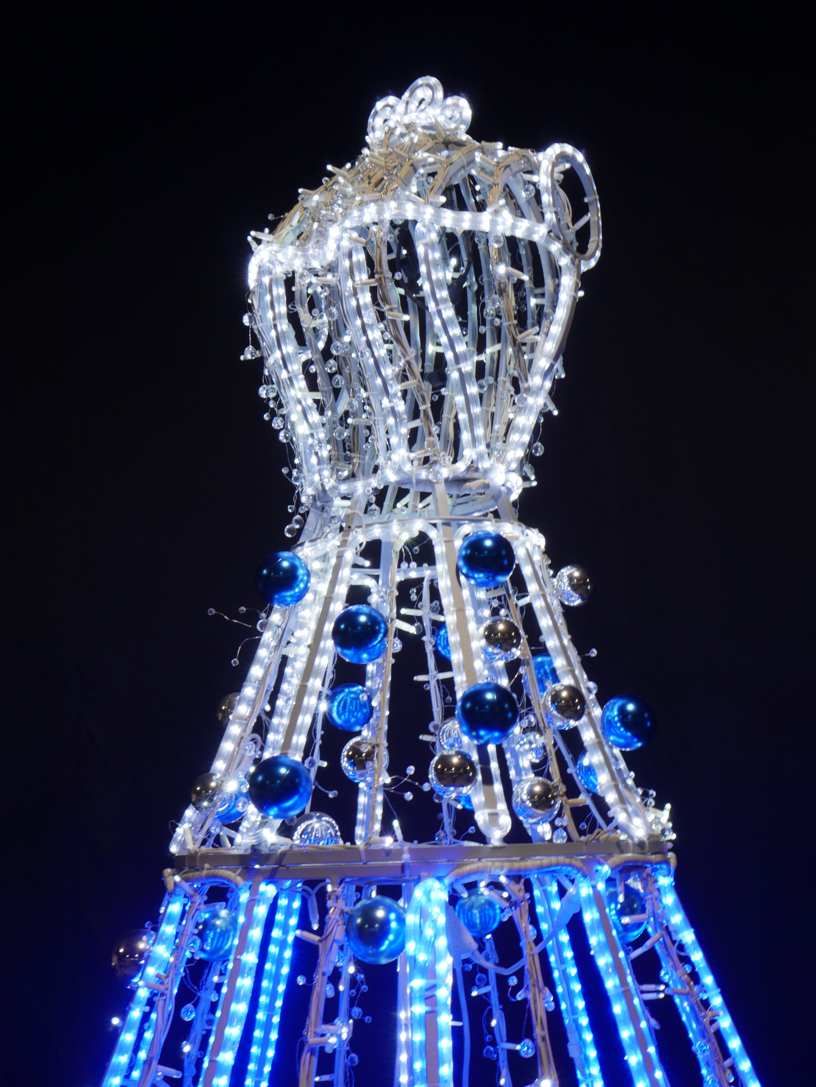 Dress, 180x285x180cm - Image 6