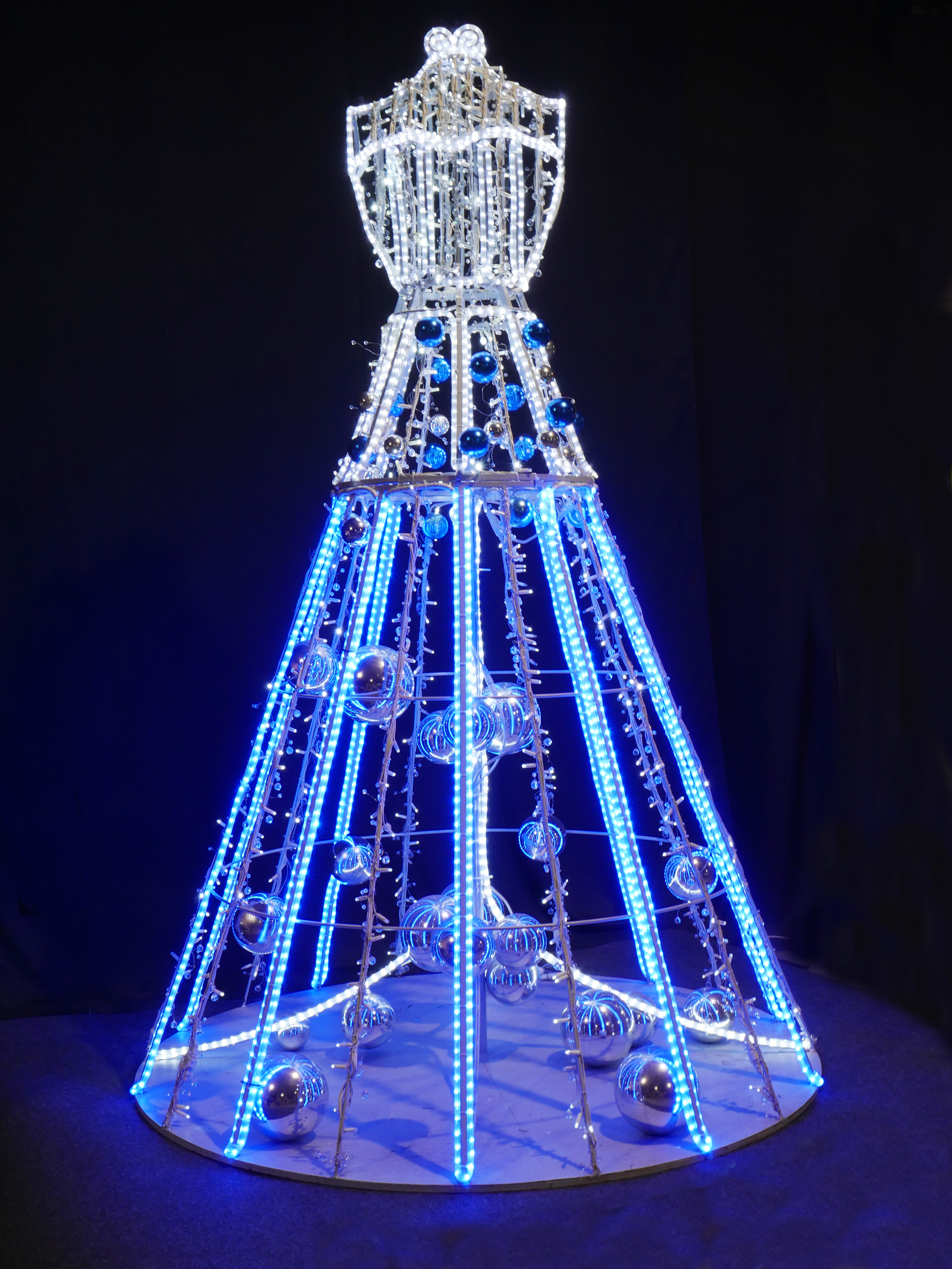 Dress, 180x285x180cm - Image 7