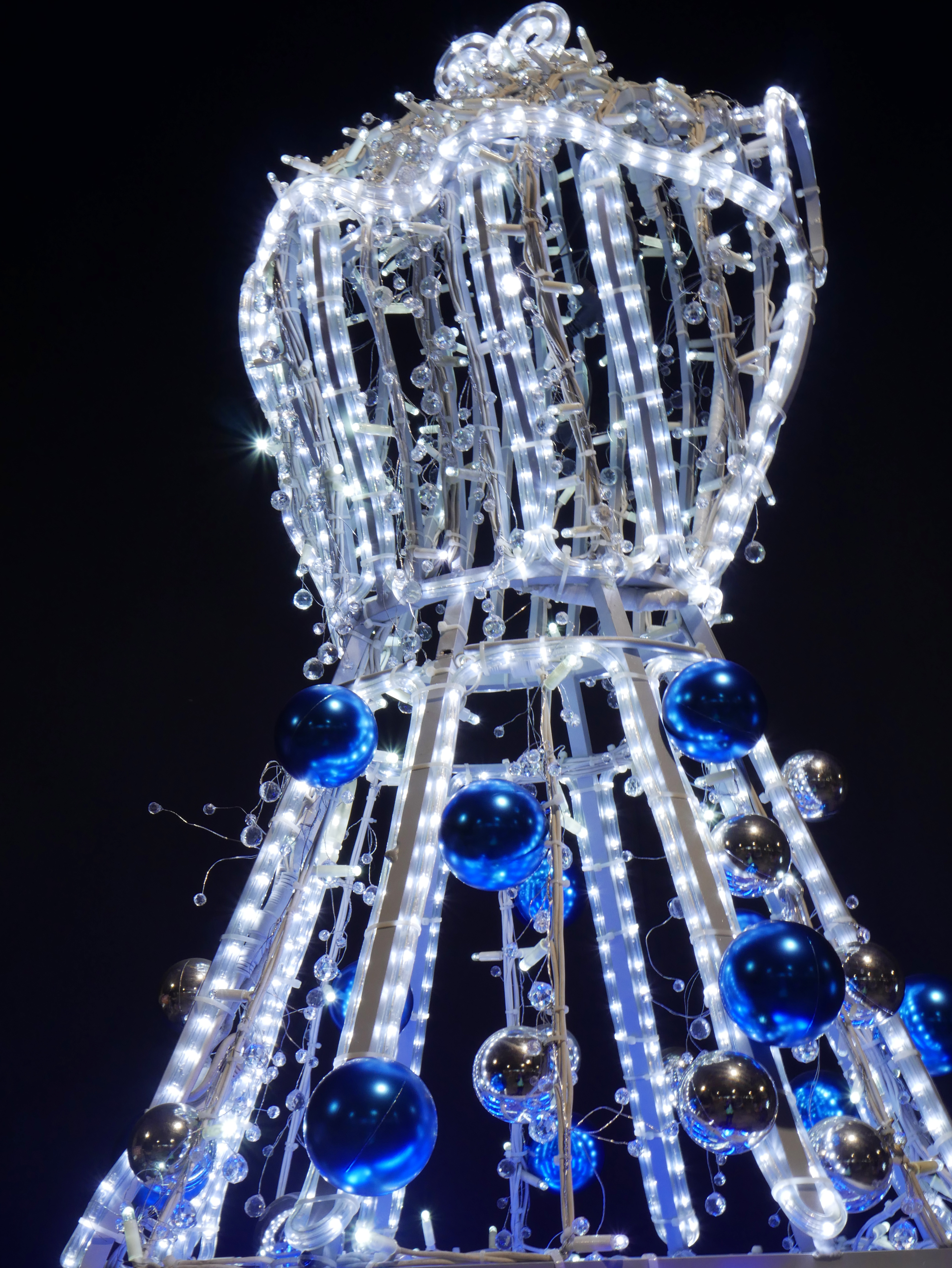 Dress, 180x285x180cm - Image 9