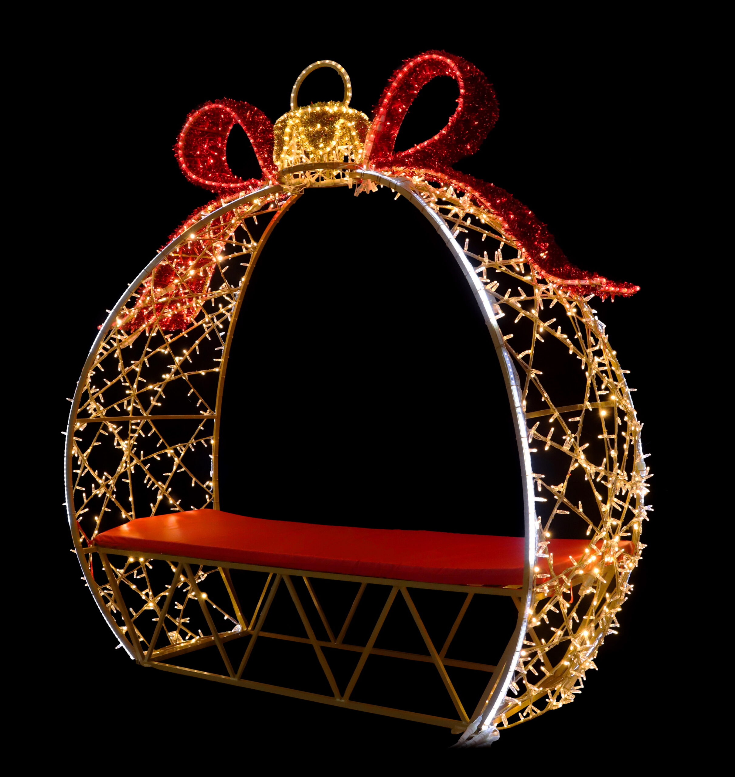 Bauble photo op with seat 230x220x86cm