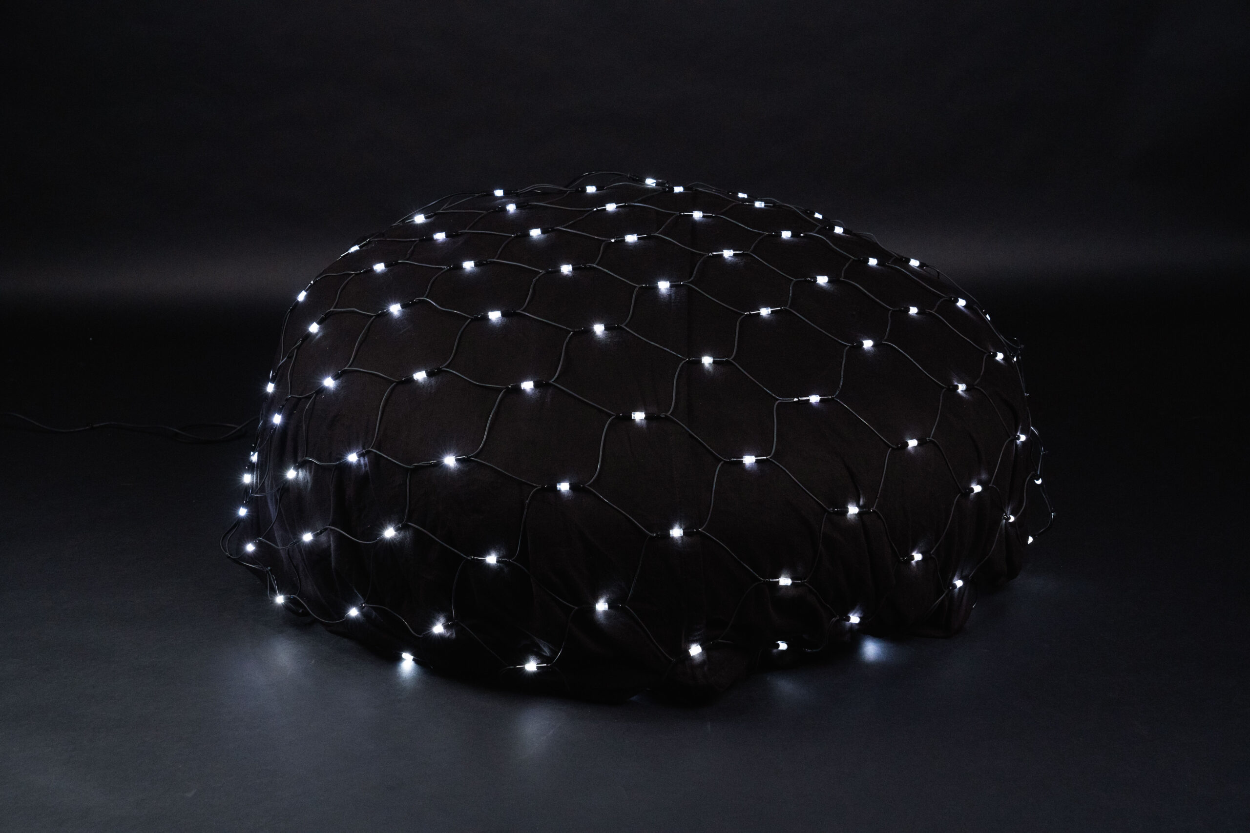 Mesh Lite®, QF+, 200 LEDwh, 4m x 2m black cable, 36V, 7,2W