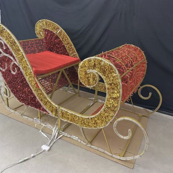 Red & Gold Illuminated Sleigh 230x100x122cm, 36v - Image 4